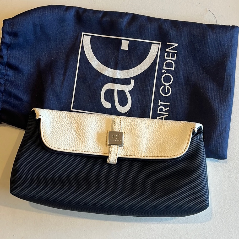 Art Goden clutch